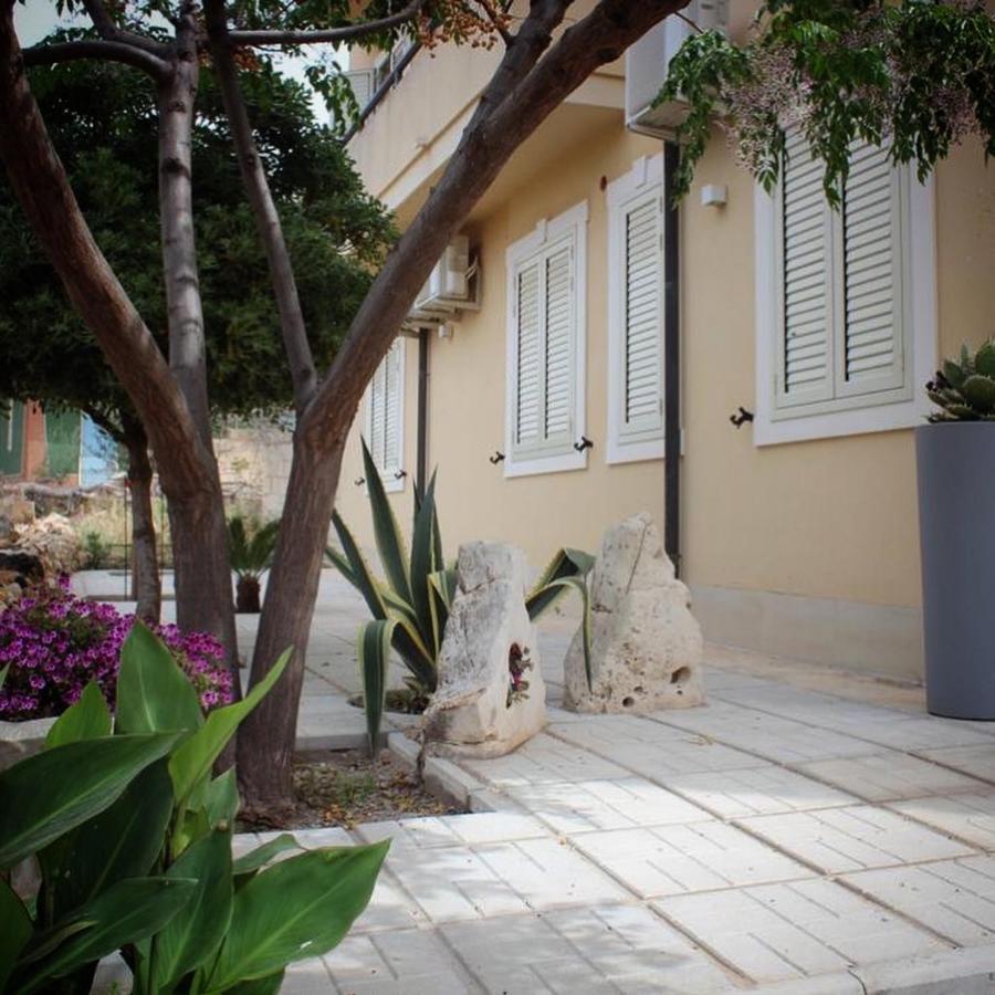 Il Giardino Nascosto Bed & Breakfast Portopalo Di Capo Passero Екстериор снимка